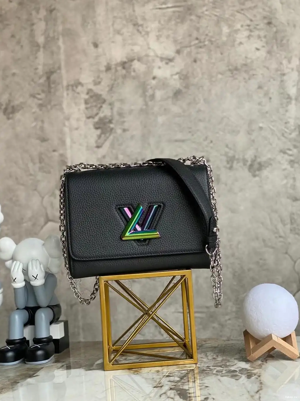 VUITTON LOUIS MM TWIST 0510